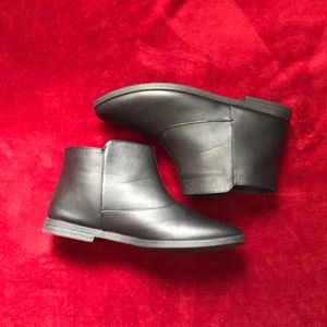 Black Sole Mates Booties